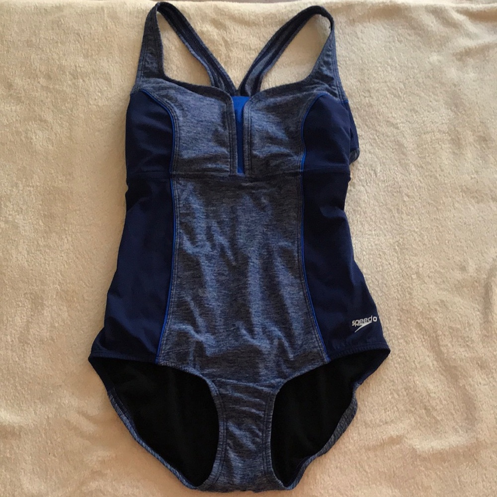 Speedo swimsuit size 10